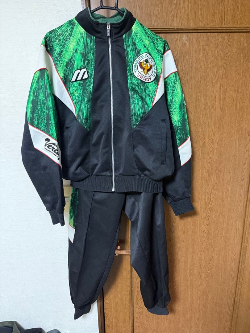 読売ヴェルディ　ヴェルディ川崎　jリーグ ジャージ　上下セット