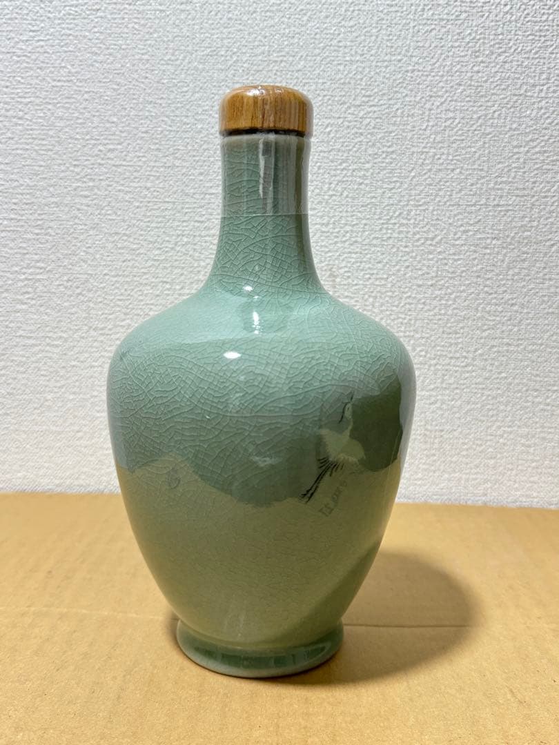 古酒未開栓ニッカ ウイスキー 高麗青磁雲鶴草華文様象嵌ボトル青峯 陶器ボトル