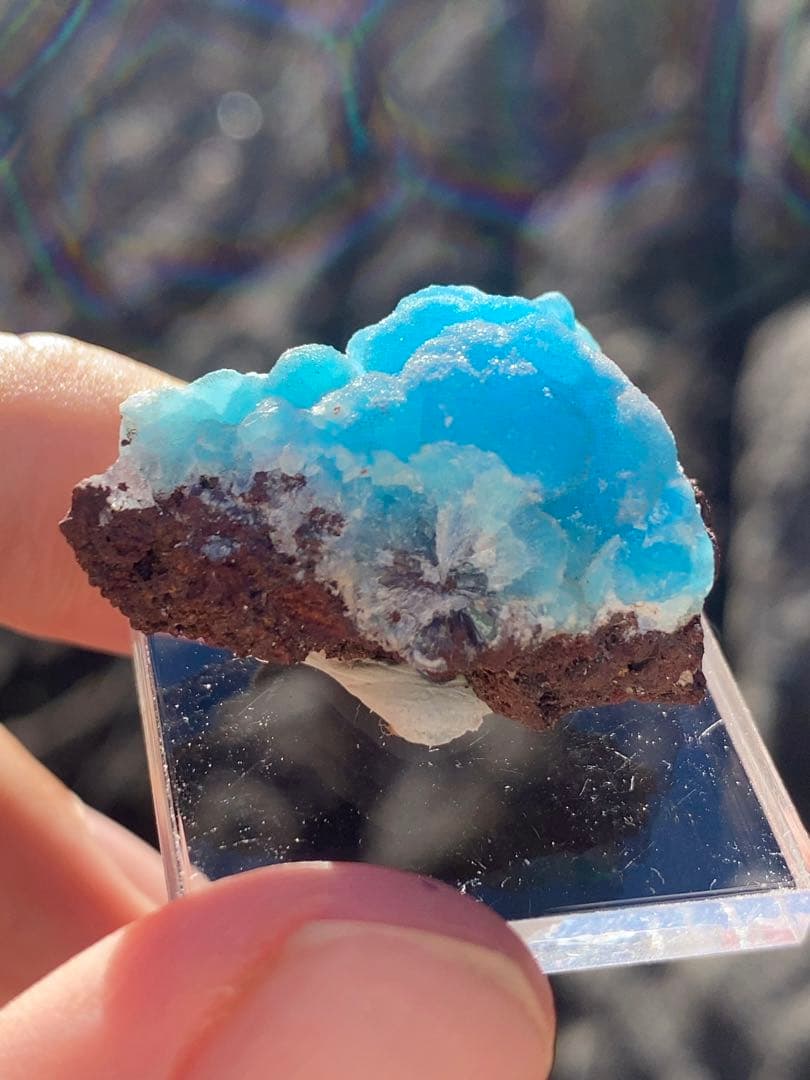 ヘミモルファイト コンゴ産 ブライトブルー 結晶 原石 透け感良好 鉱物標本1