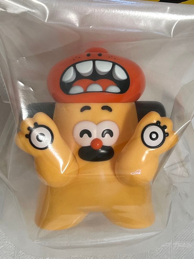 GRAPE BRAIN x OHIGE no PON おひげのポン ソフビ