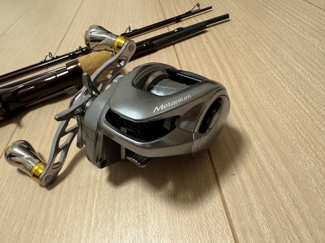 22メタニウム シャローエディション hg 右 カスタムハンドル