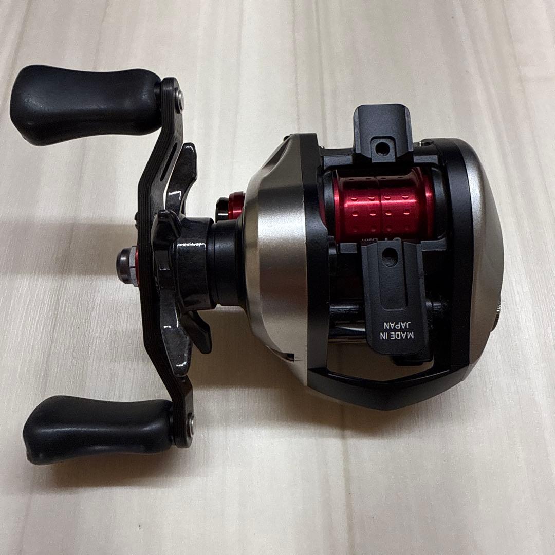 ダイワ　SVライトリミテッド　8.1 L