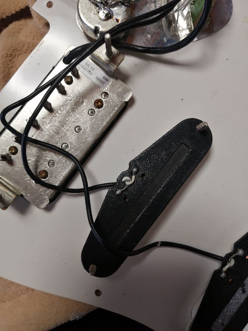 スクワイア ストラトキャスター ダンカン搭載 メンテナンス済 Fender