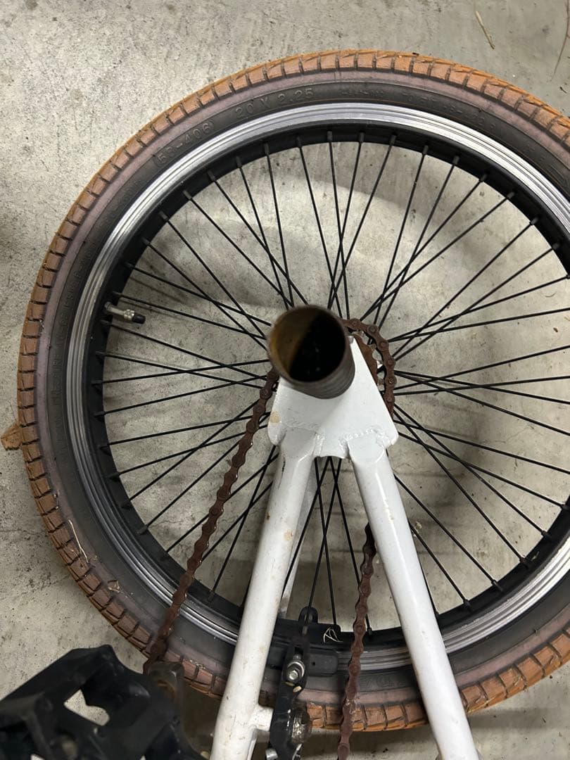 BMXバイク ホワイト 20インチ.送料込み