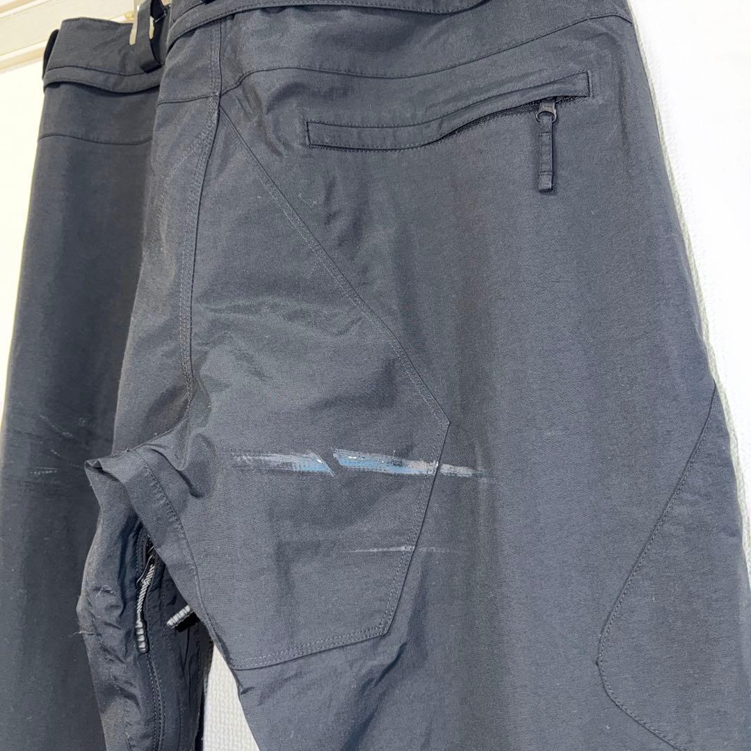 volcom goretex 黒 スノーボードパンツ ジッパーポケット付き