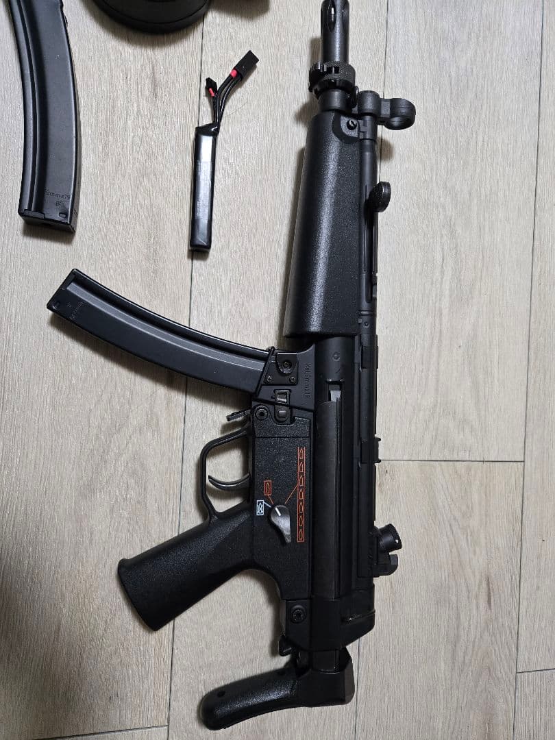 ひ*貨様 MP5 電動ガン ドラムマガジン付き