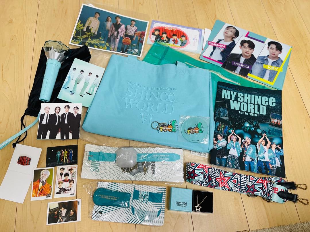 SHINee World VI グッズセット