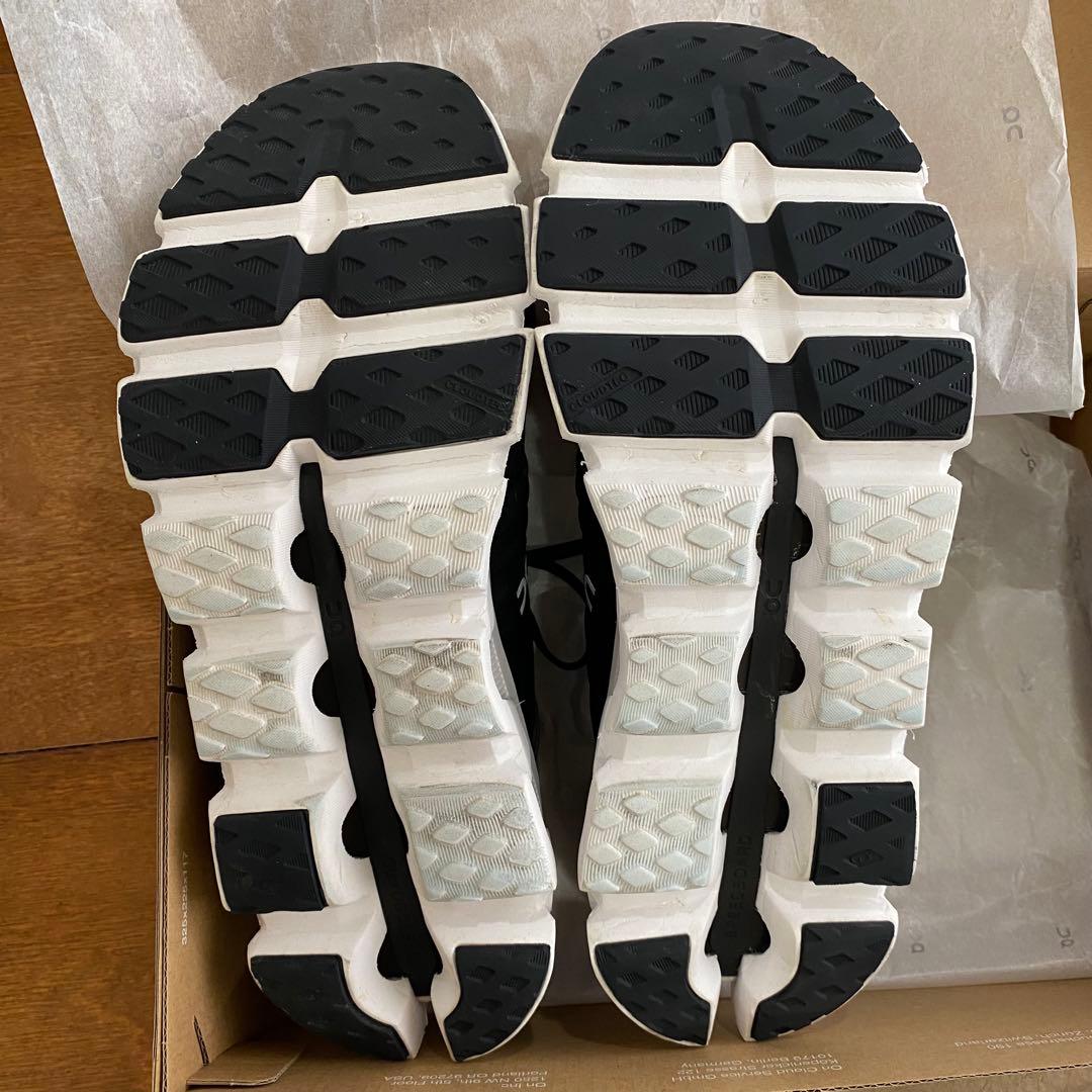 オン on クラウドスイフト cloudswift 27.5cm 黒