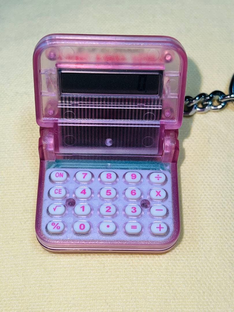 レア 美品 Hello Kitty Mart 電卓 キーチェーン付き