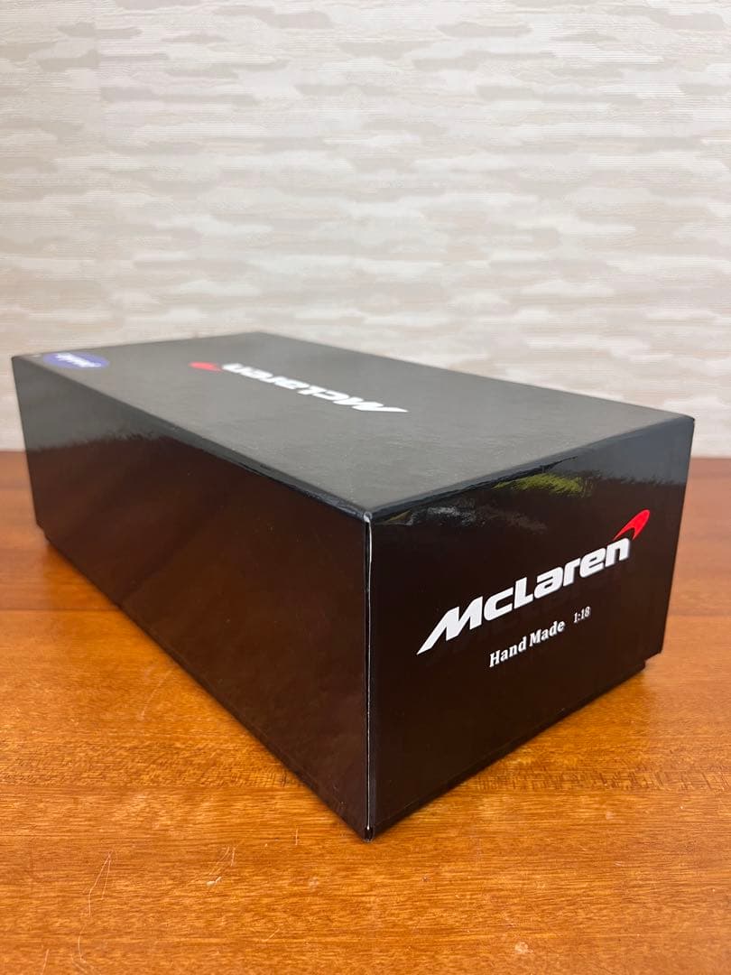 ミニカー1/18 Peako McLaren MP4-12C No.42