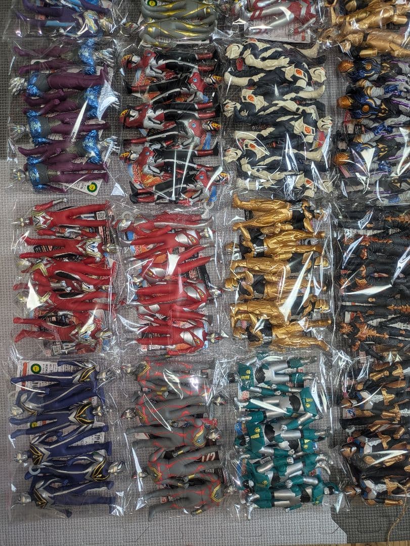 ウルトラマン　ソフビ　フィギュア　186点　タグ付き新品未使用品　店舗購入品