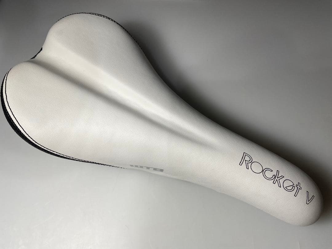 ア*サ様 貴重 WTB ROCKET サドル ホワイト クロモリレール 未使用