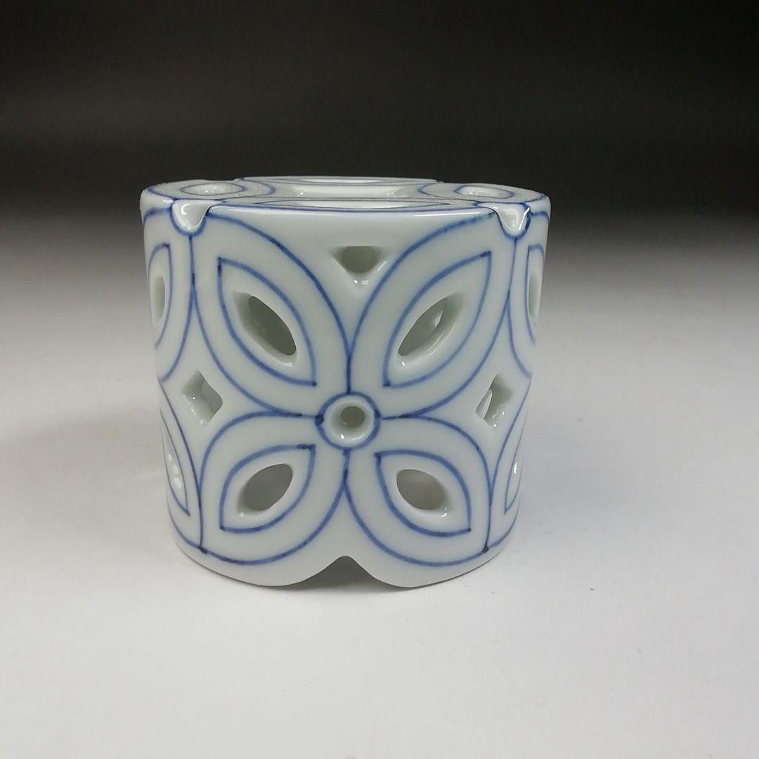 Ｔ９４１　蓋置　『染付　七宝透シ』『紫翠窯　西村徳泉 造』　共箱　茶道具