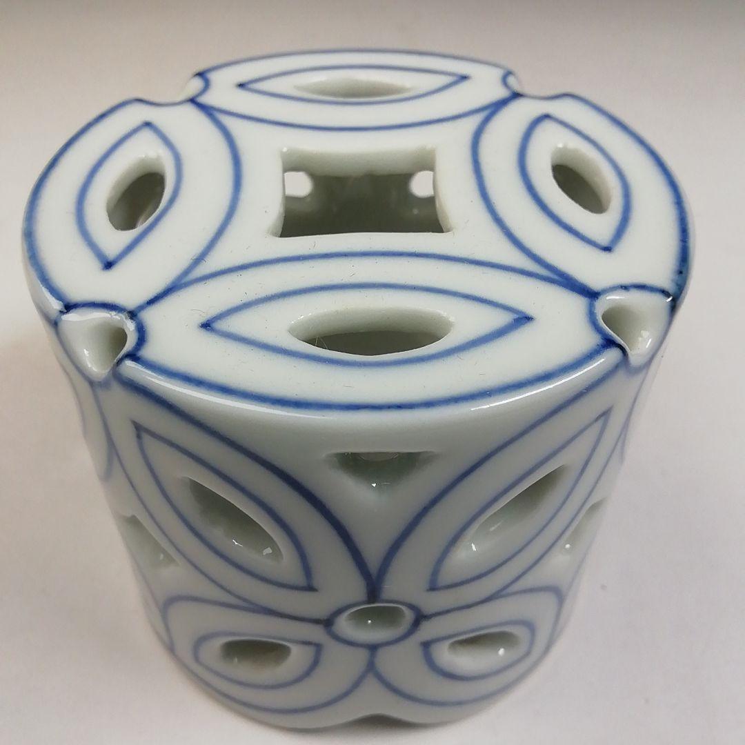 Ｔ９４１　蓋置　『染付　七宝透シ』『紫翠窯　西村徳泉 造』　共箱　茶道具