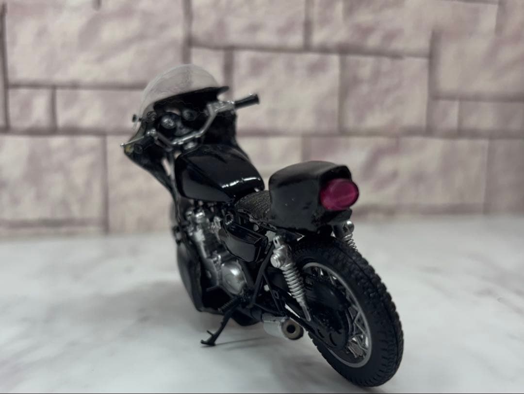 1/24ミニカー　MADMAX トゥーカッター　バイク　Z750RS Z2仕様