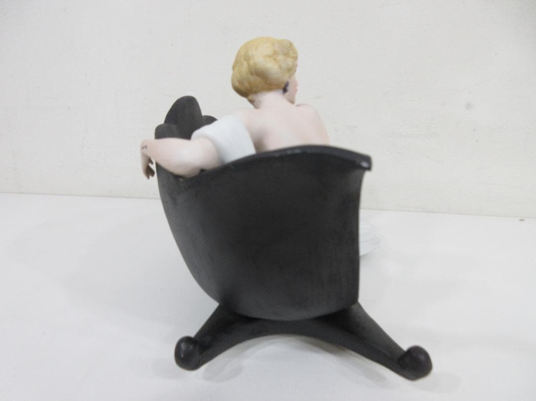 0907X ルイ・イカール ソファー 磁器 フィギュア