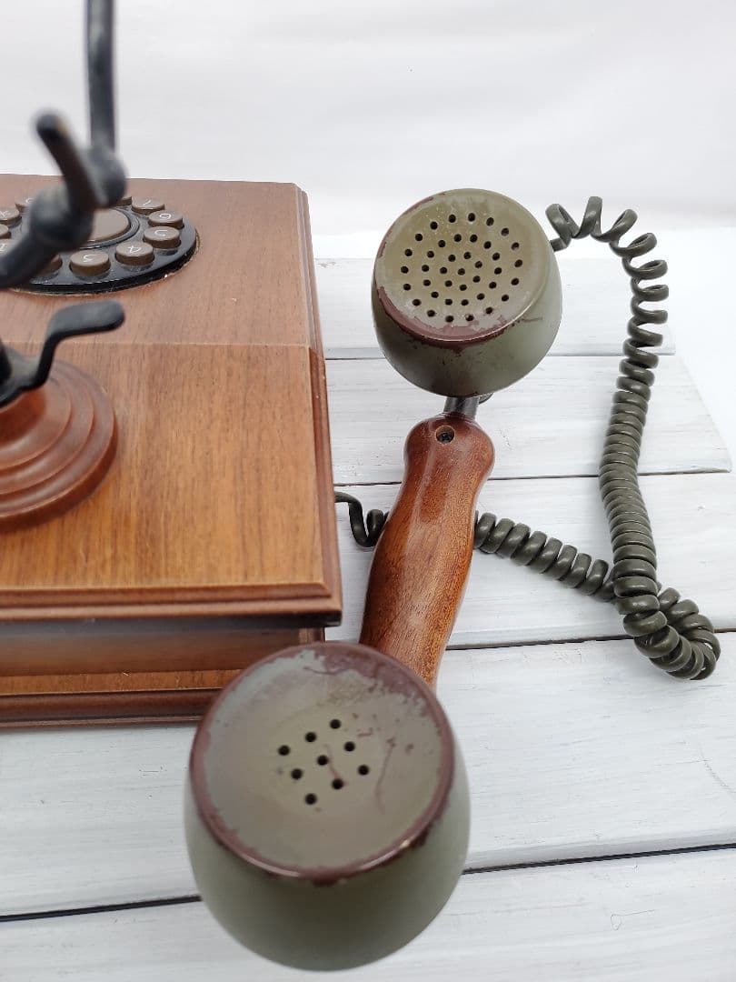 昭和レトロ プッシュ式　ボタン　電話 木製　アンティーク