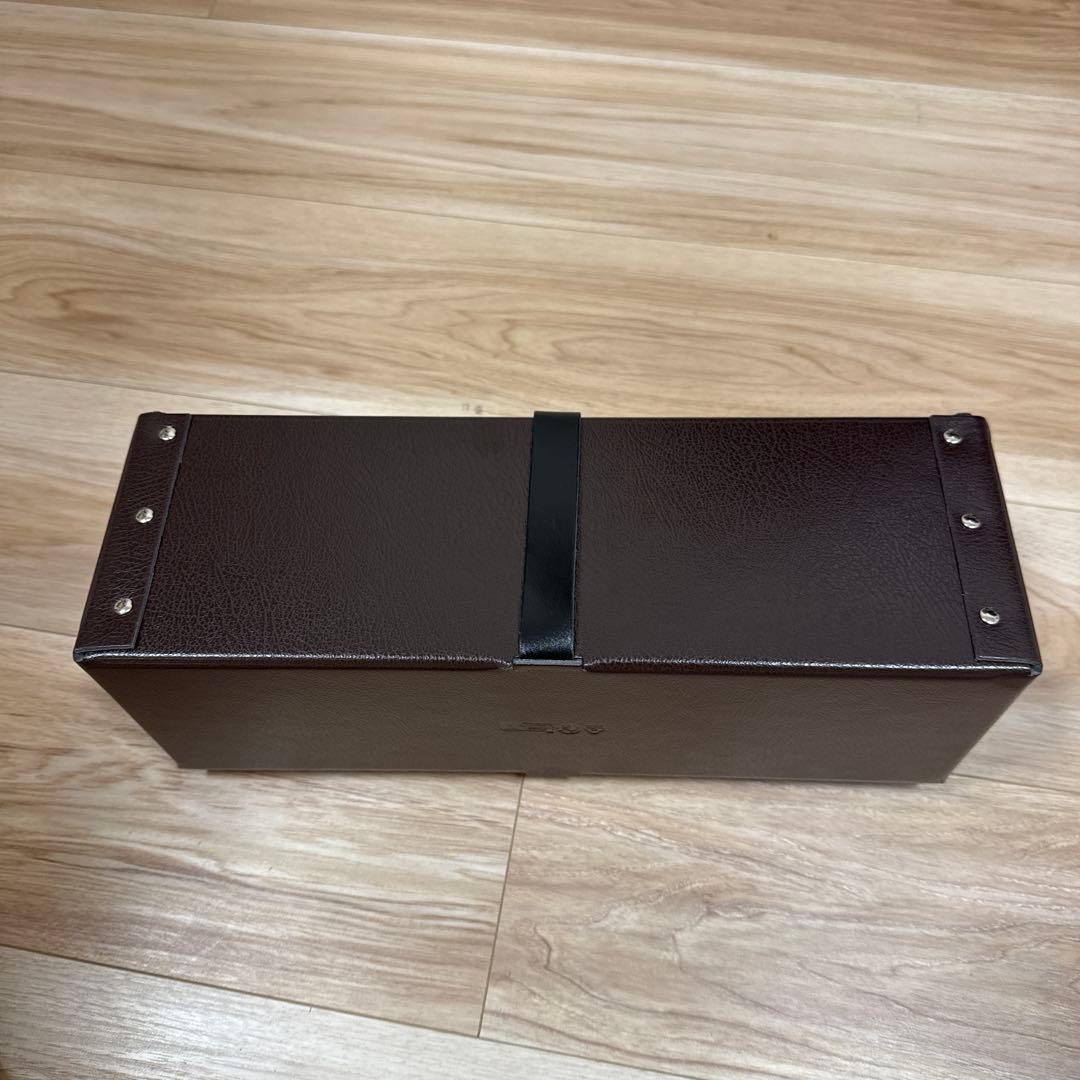 アライア　シューズボックス　ストラップ付き　牛革　収納ケース　alaia