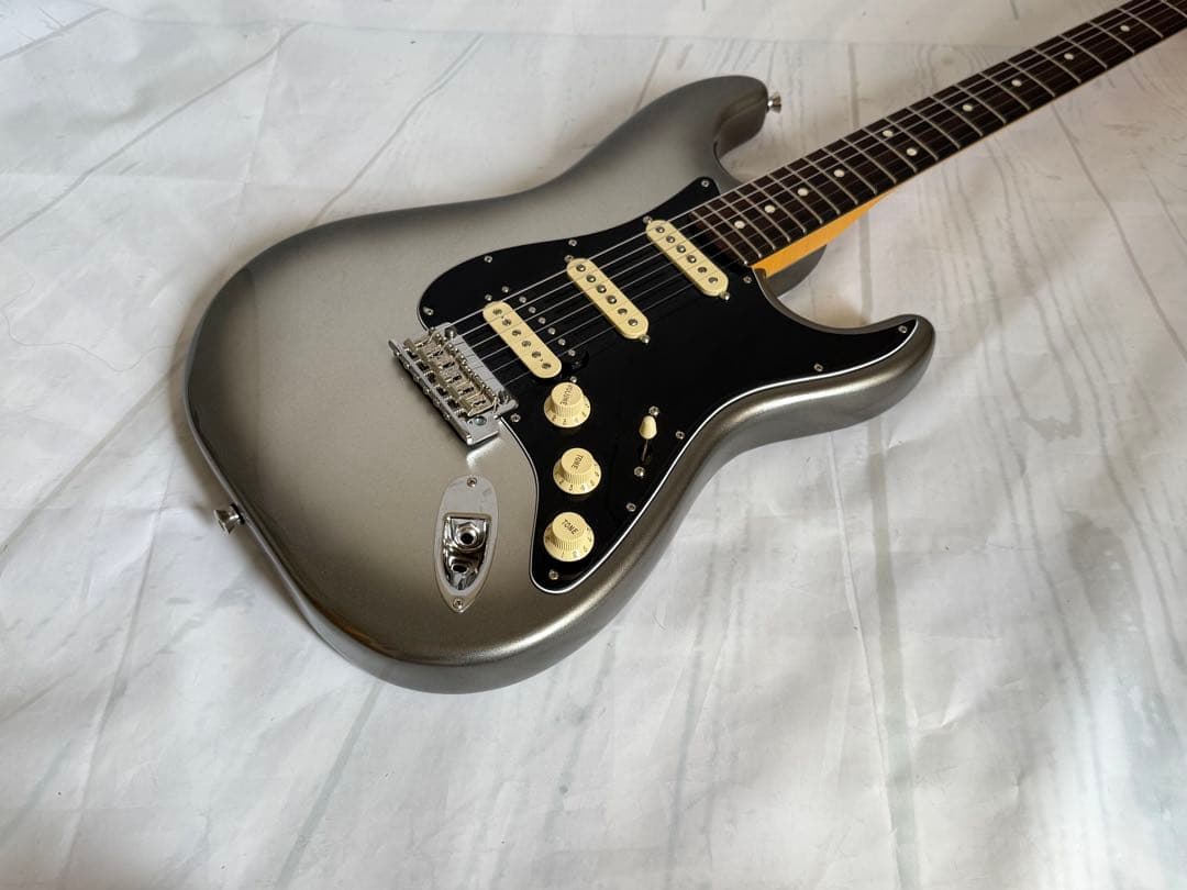 ギター AmericanProfessional II Stratocaster HSS