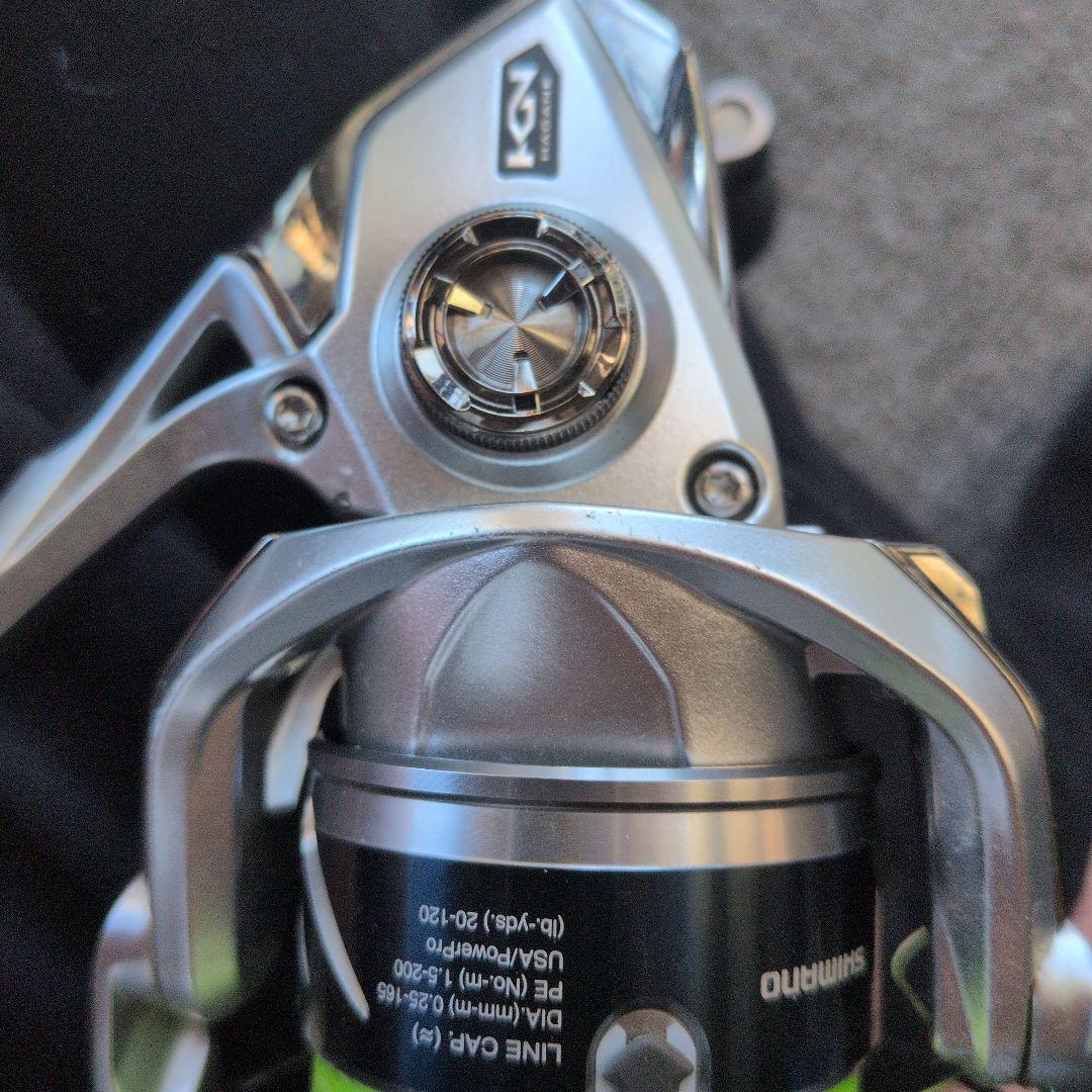 15 STRADIC 4000XGM-K スピニングリール