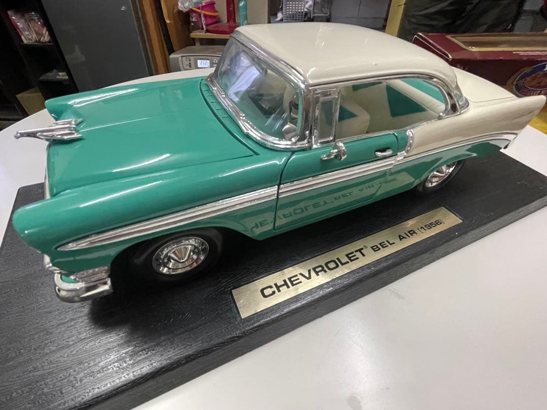 シボレー　ベルエア　1/18 箱あり　美品(1956) ダイキャストメタル