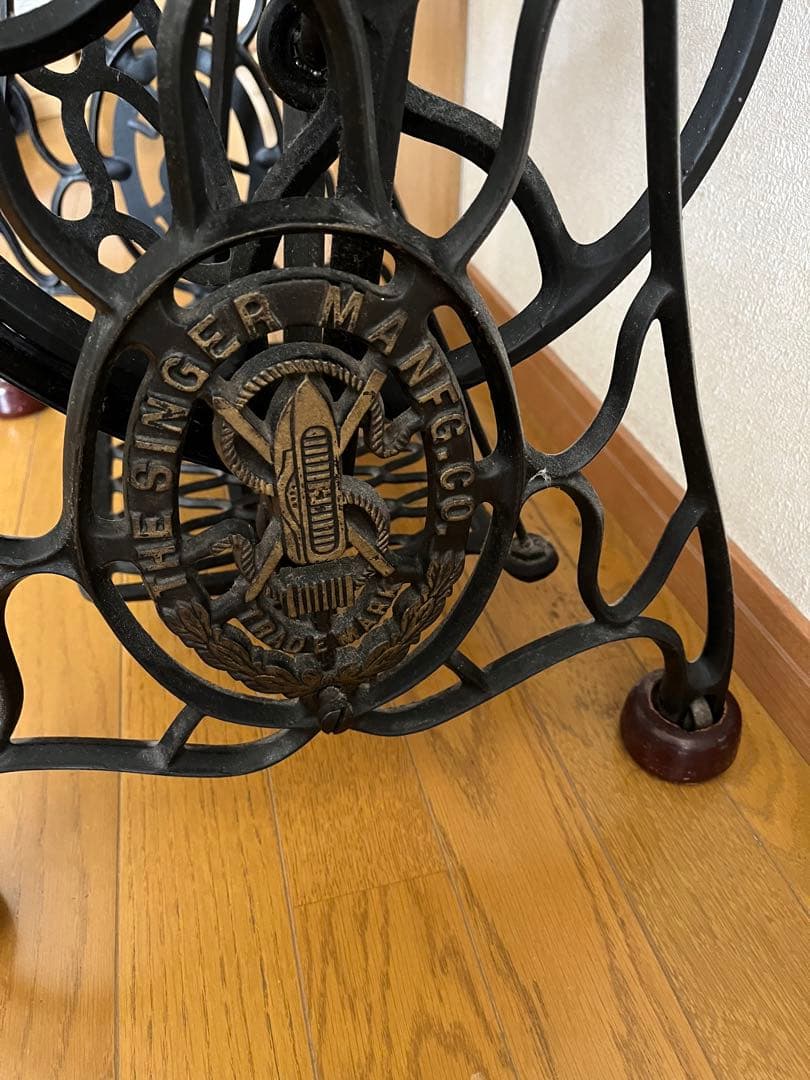 SINGER足踏みミシン ミシンとしての機能あり　もともとアンティーク