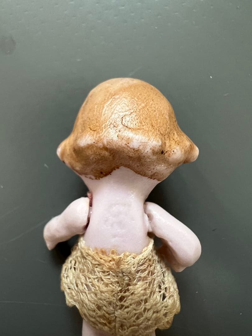 【アンティーク】ドイツ製 Hertwig ビスクドール 女の子 5.5cm