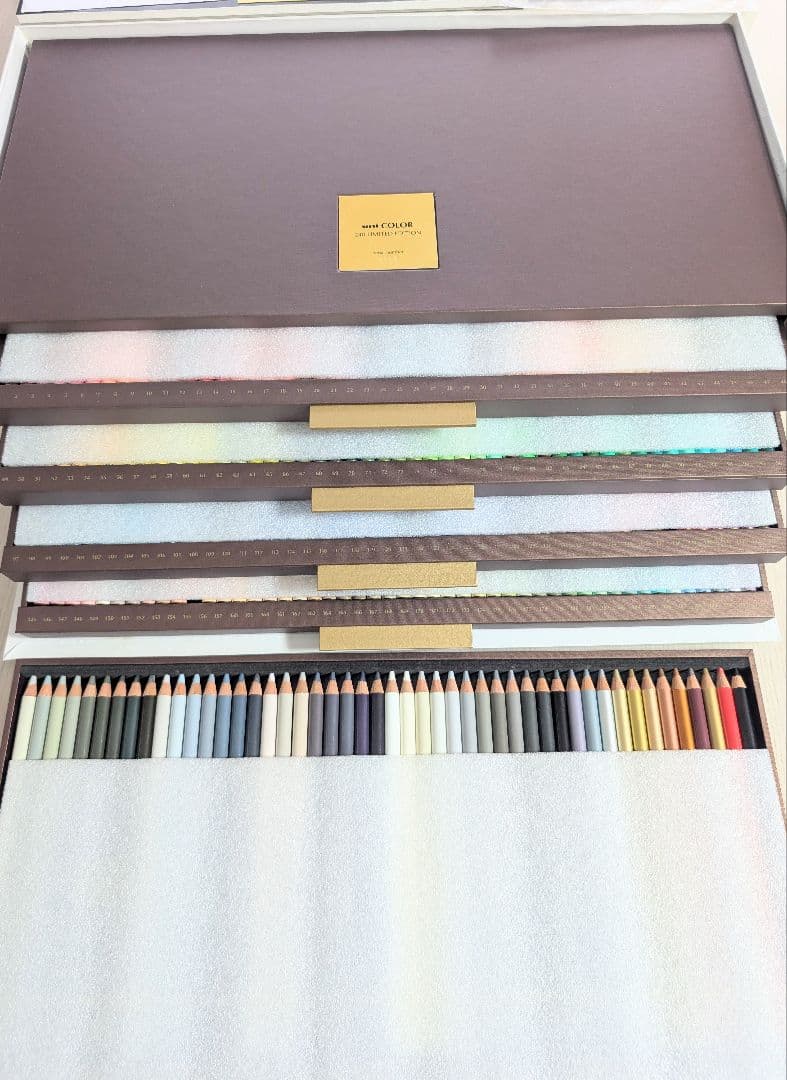 UNI 240色 色鉛筆セット COLOR240 LIMITED EDITION