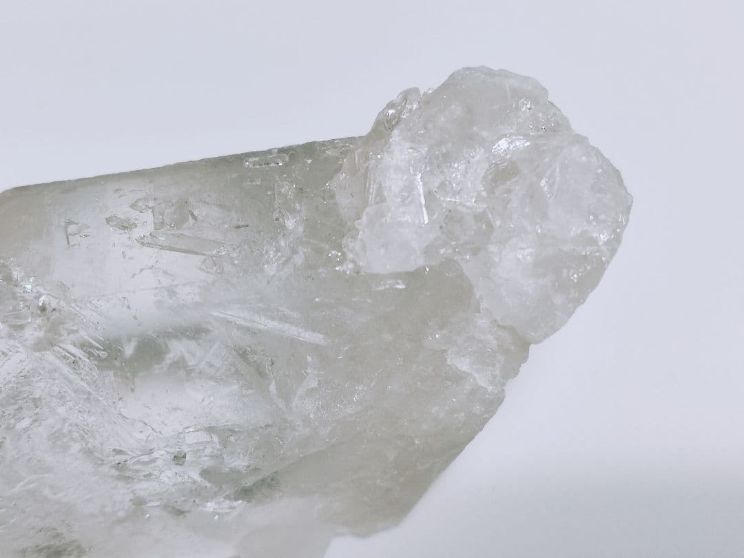 パワーストーン　天然石　水晶　一本剣　レインボー他　115g　No.140