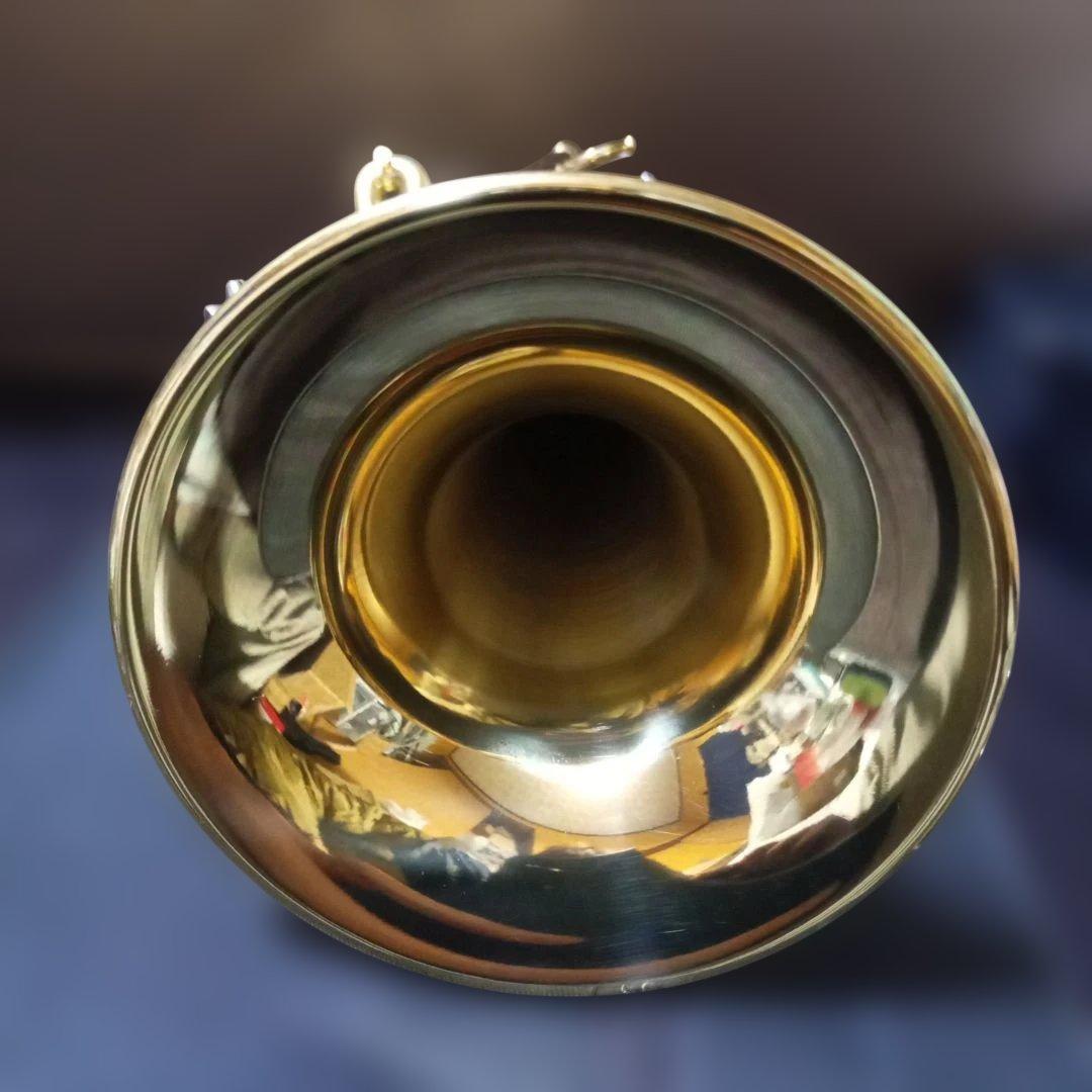 トランペット本体 メーカー不明 ゴールド金色 ケース マウスピースセット