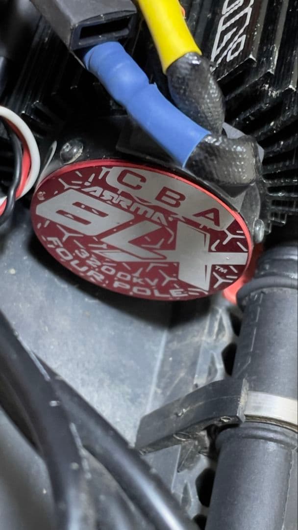 arrma 1/8 タイフーン ブラシレスバギー フルセット