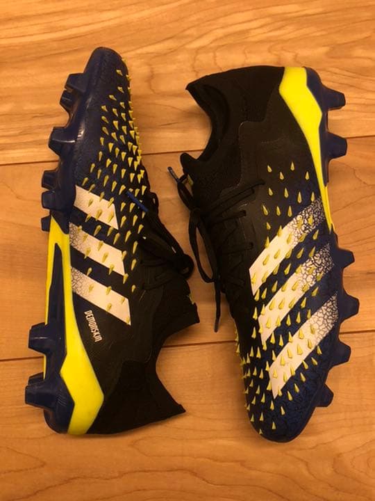 再値下げアディダス プレデターフリーク.1 HG/AG 25.5センチ　スパイク