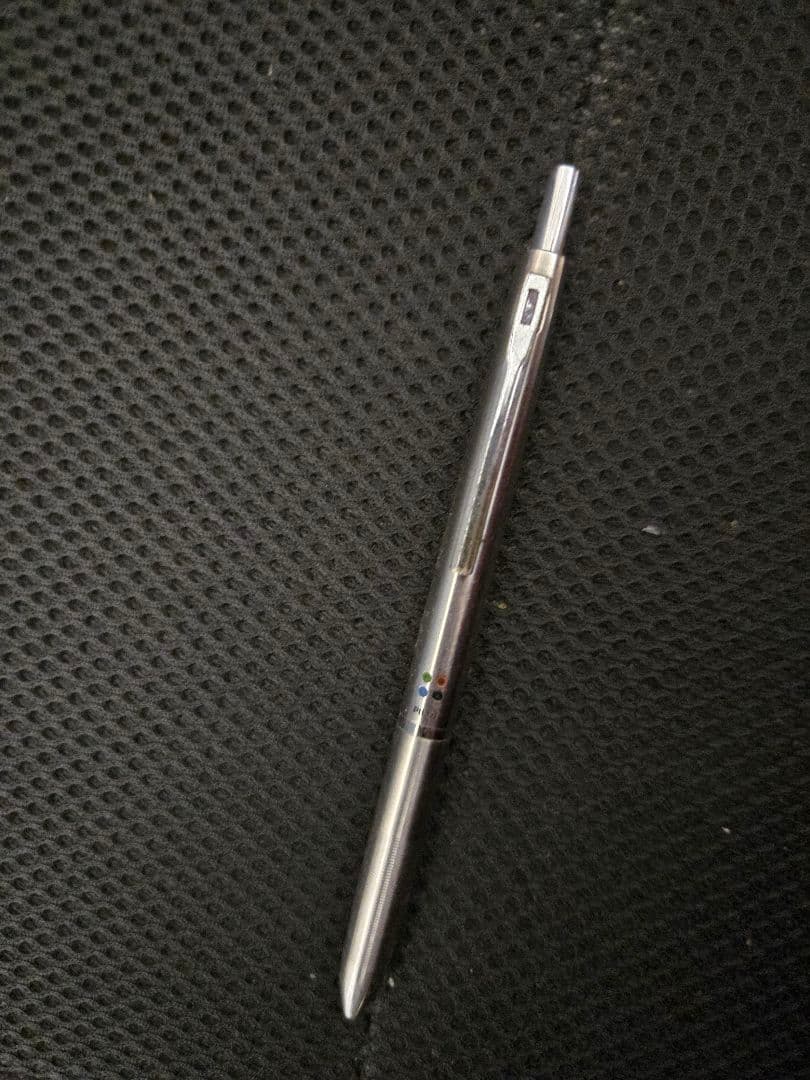 振り子式4色ボールペン