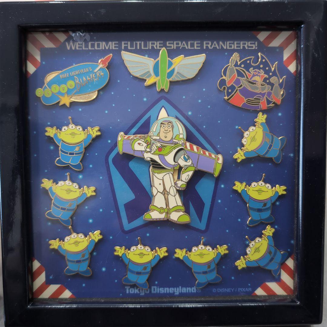 【希少】バズライトイヤーのアストロブラスター　ピンバッジセット　東京ディズニー