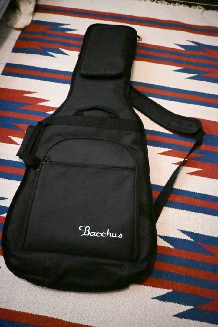 Bacchus SGS-ASH/RSM BAW（Black and White）