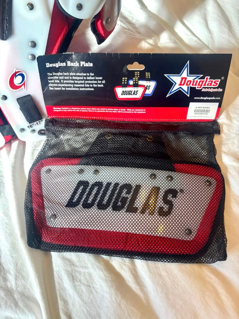 【新品未使用✨】Douglas ダグラスFF17 XS アメフトショルダーパッド