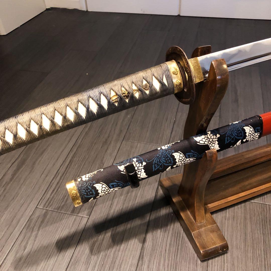 高級模造刀　居合刀　樋入り刀身　赤絹拵え　亜合金刀身