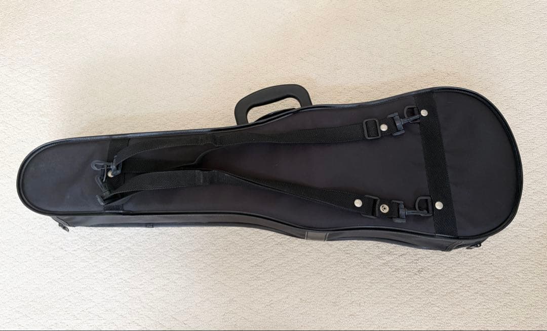バイオリン 本体と肩当て、ケースベルト付き