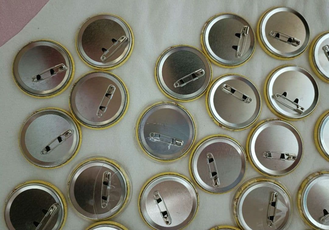 すとぷり　るぅと　缶バッチ　2022　summer デフォ