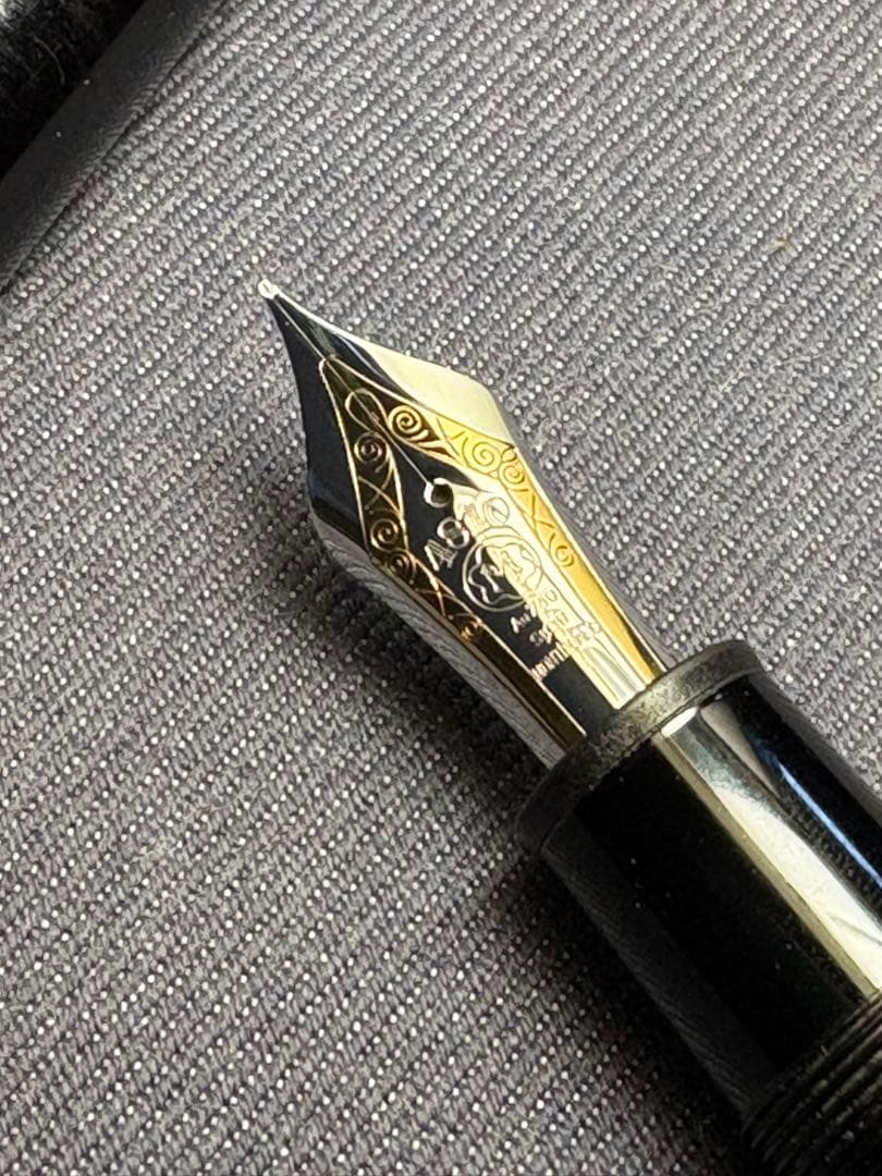 モンブラン　万年筆　マイスターシュテュック プラチナコーティング 149 F