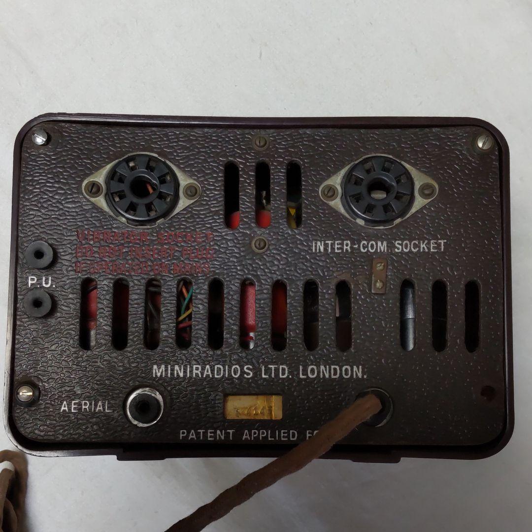 1940年代前半、イギリス、minipnone真空管ラジオ。
