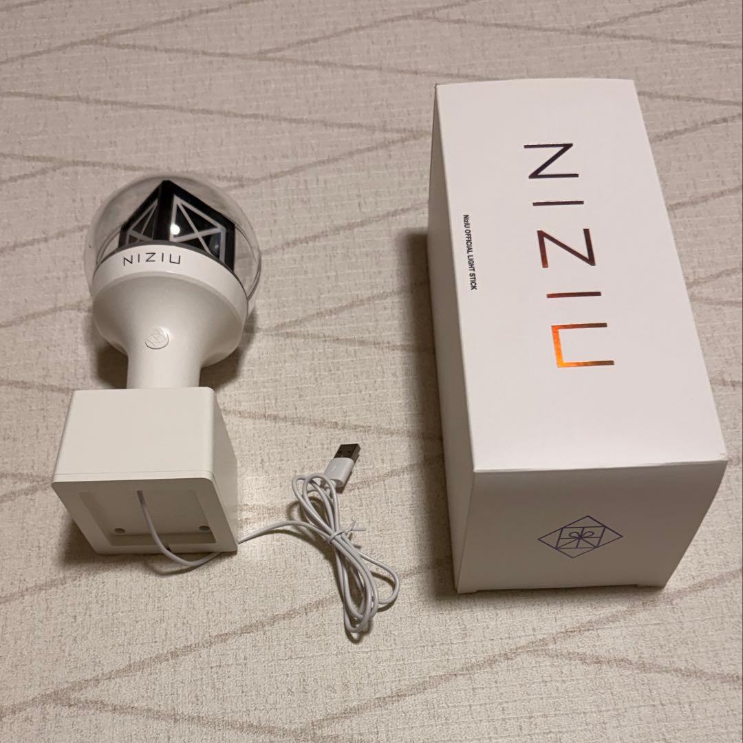 NiziU 公式ペンライト