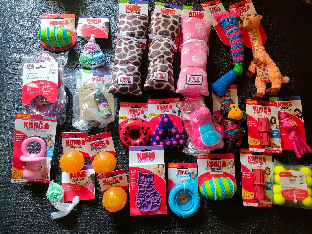 【新品未使用品】KONGコング ペット玩具　犬用猫用おもちゃ 27点まとめ売り