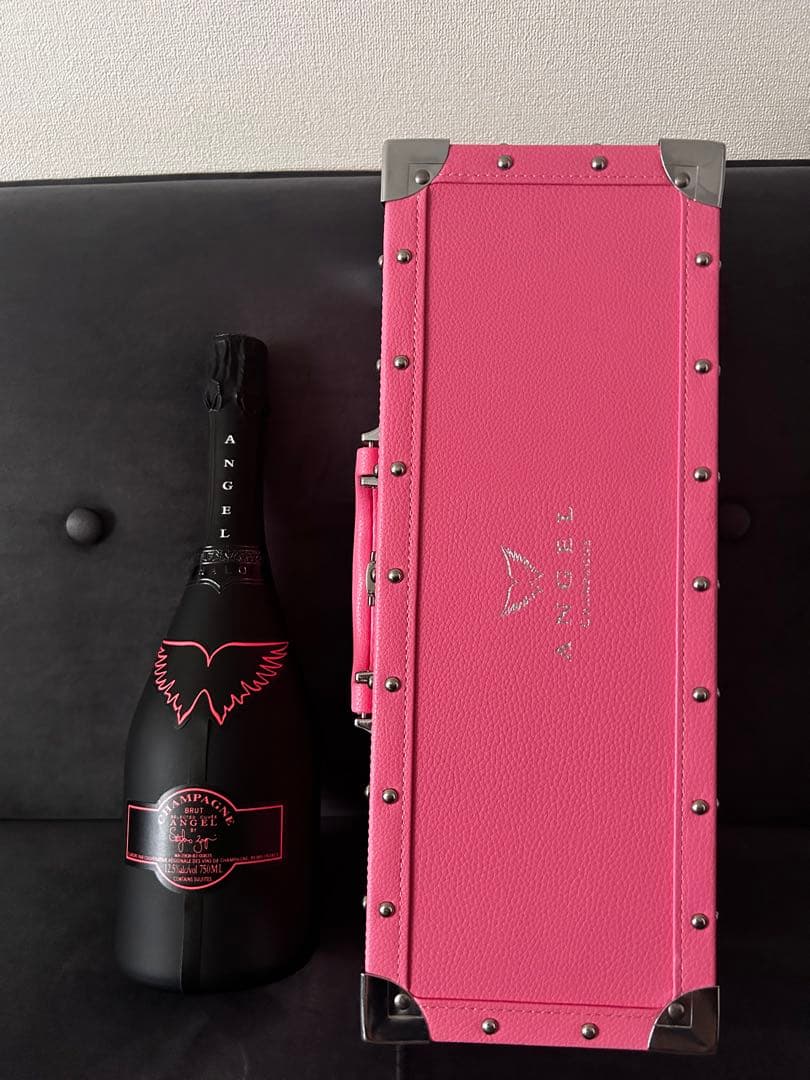 ANGEL CHAMPAGNE 750ml 特製ケース付き　エンジェルシャンパン