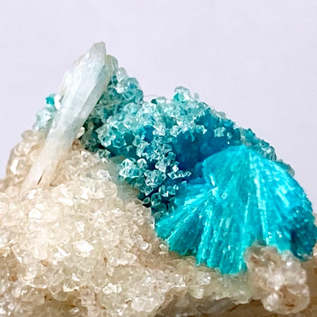 じ*ん様 カバンサイト　スティルバイト　原石　鉱物標本　天然石　489