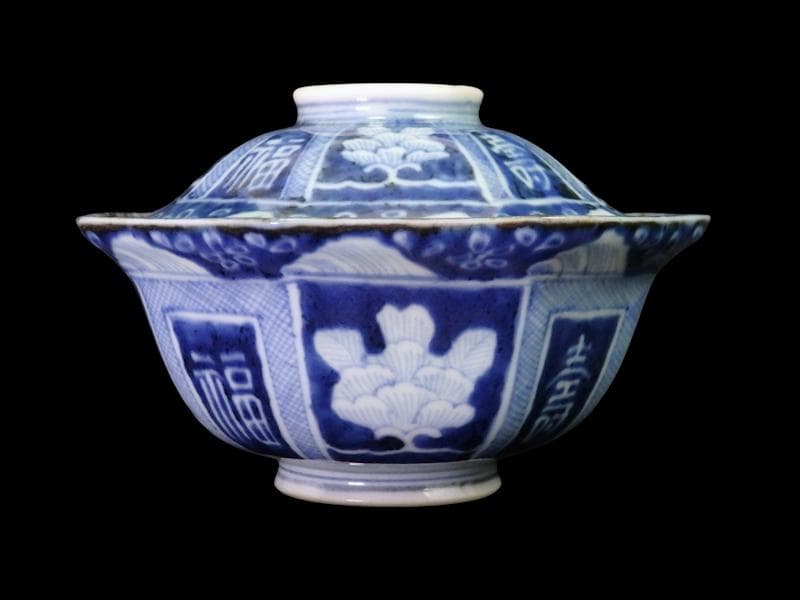 古伊万里　染付　牡丹に福寿の図　八角大振蓋茶碗　N096AS-DBx