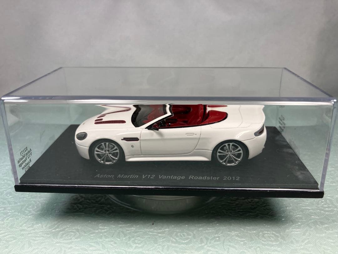 ミニカー Spark Aston Martin V12 Vantage Roadster