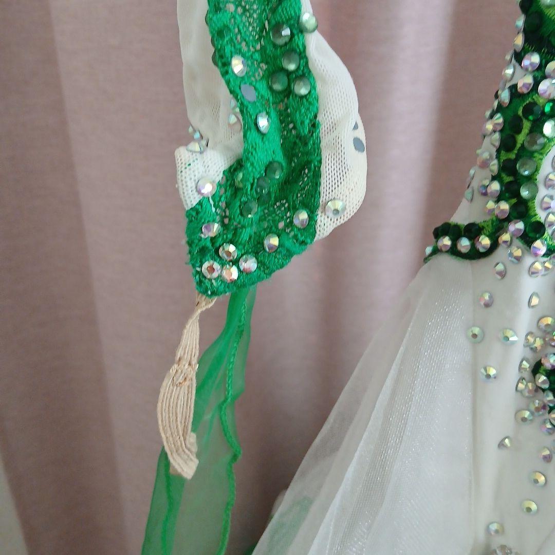 社交ダンスモダンドレス　腕付き　緑　白