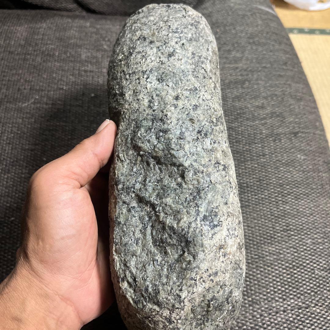 天然花崗岩オーバルオブジェかなり重いです。