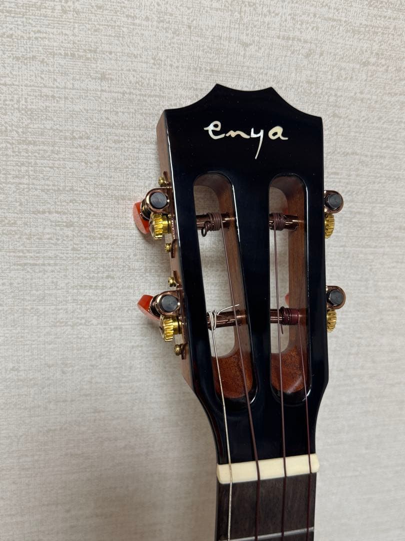 ENYA テナーウクレレ　EUT-S1 ケース付き